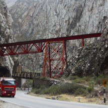 The red railway bridge, the bridge of the old street and the new road from Lima to Abra Anticona
